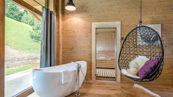 Luxury Chalet, 1 King Bed, Sauna, Mountain View | Deep soaking bathtub