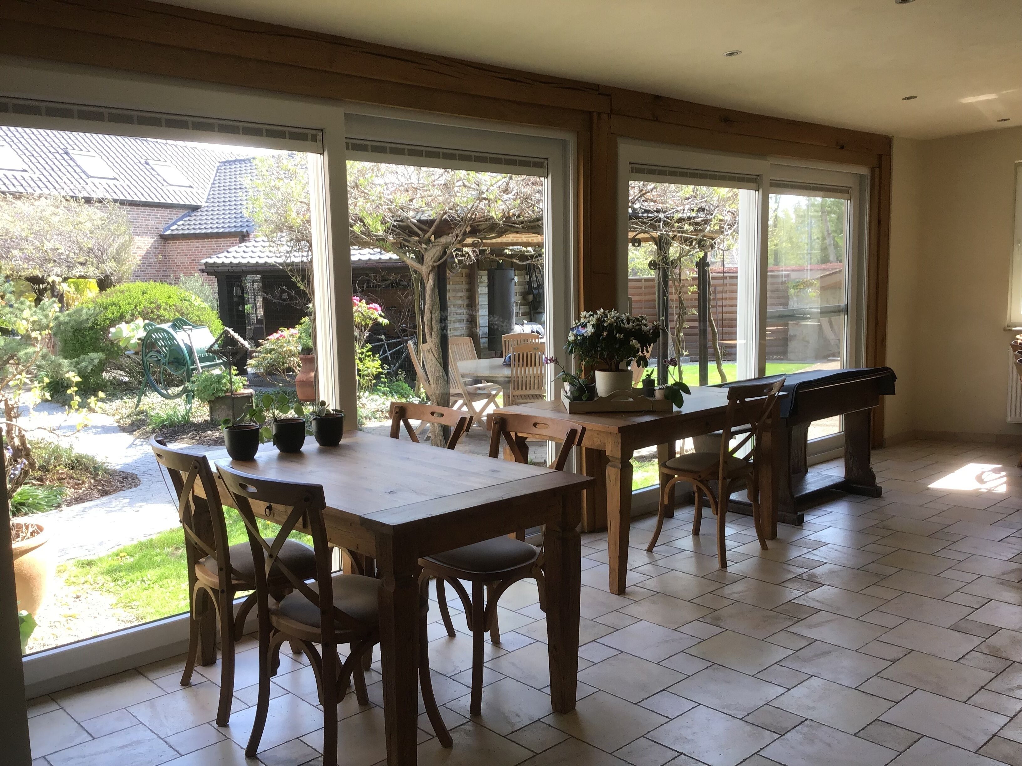 Desayuno bufé gratuito y diario