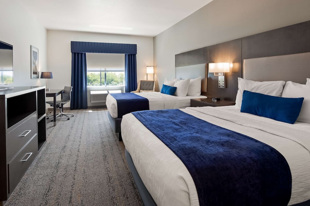Best Western Plus Roland Inn & Suites