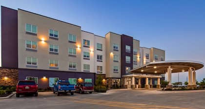 Best Western Plus Roland Inn & Suites