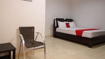 Double Room | Desk, blackout curtains, free WiFi