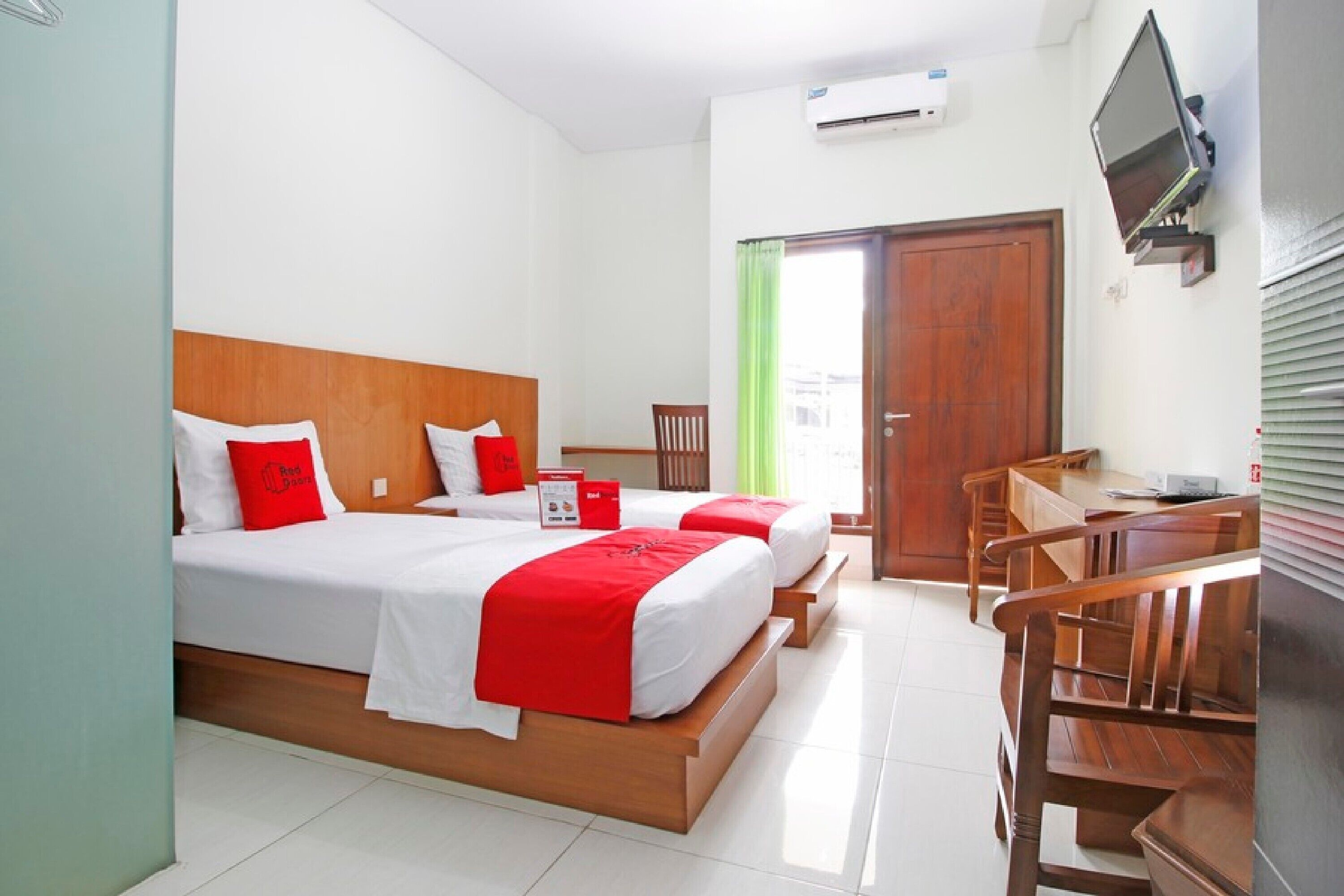 Foto - RedDoorz @ Turangga Sari