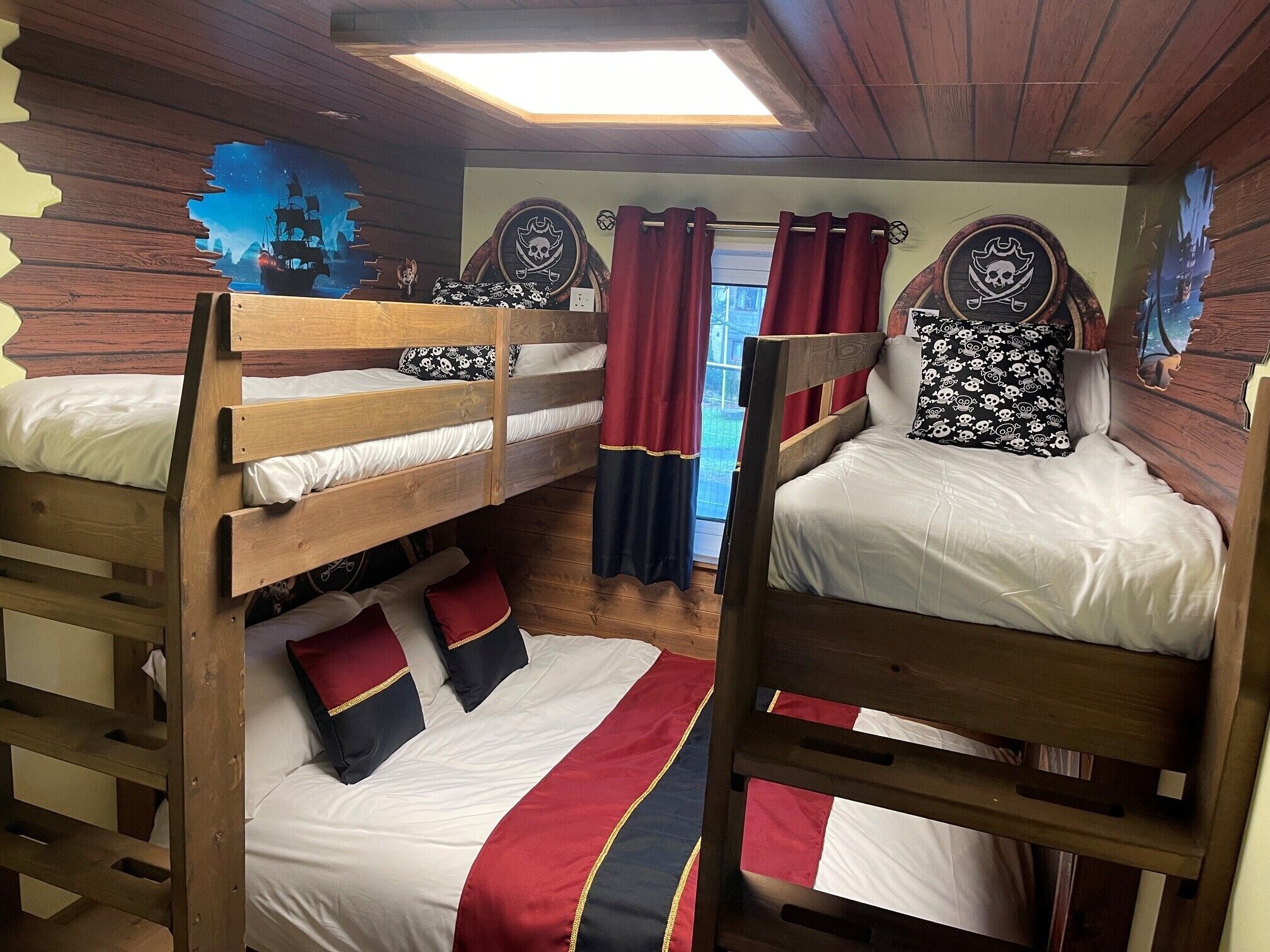 Literie de qualité supérieure, rideaux occultants