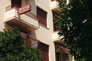 Building design - Art Gallery Hotel (Athens)