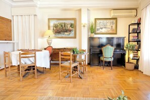 Property grounds - Art Gallery Hotel (Athens)