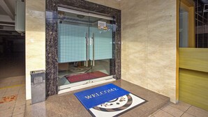 Property entrance - RedDoorz near ITC Kuningan (Jakarta)