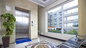 Interior detail - RedDoorz near ITC Kuningan (Jakarta)