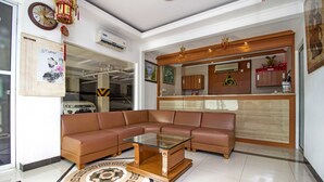 Interior detail - RedDoorz near ITC Kuningan (Jakarta)