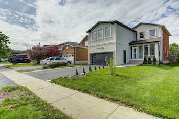 QuickStay - Beautiful 5bdrm House in Vaughan