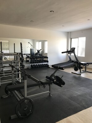 Gym - MARINA PLATINO Departamento de Lujo 2 Habitaciones. 6 per. (Mazatlán)