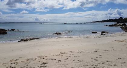 Fouesnant, Beg-Meil, very nice apartment sleeps 6, beaches and market town