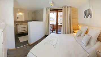 4 habitaciones, tabla de planchar con plancha y cuna de viaje