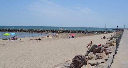 Grde Appt 31m2 Centre 50m Plage&Port Wifi Clim Classé 2 étoiles