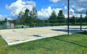 Sports court - Ask about Early Check in! Master Bedroom on Main Floor.  10 Min Away from Disney (Kissimmee)