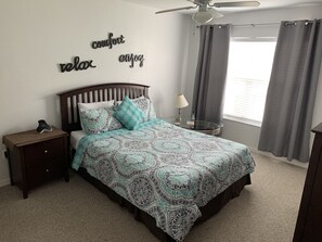 4 chambres, fer et planche à repasser, lit parapluie, Wi-Fi gratuit