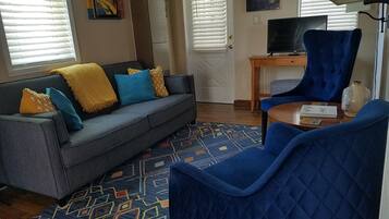 Smart-TV, BĂŒcher, Arbeitsbereiche