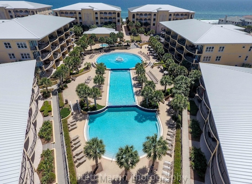 Adagio D405 Private Top 4th Floor Corner!! Premium Pool Front!+ Ice Maker!