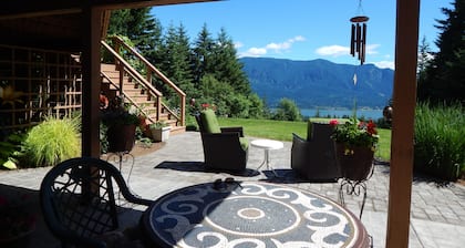 Hermosa suite con vistas panorámicas al río Columbia
