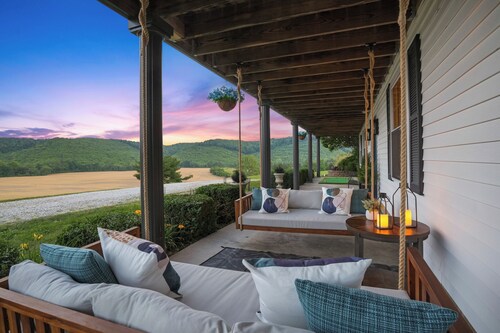 HotTub-PoolTbl-Gym-GameRoom-Pickleball-PingPong