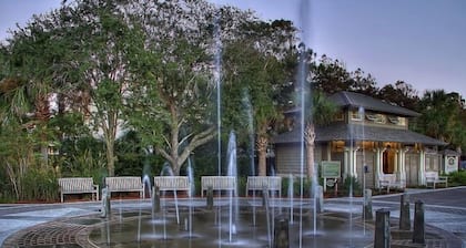 Chaming yhden kerroksen huvila - lähellä rantaa, ravintoloita ja kauppoja!