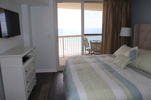 2 makuuhuonetta, silitysrauta/-lauta, Wi-Fi, vuodevaatteet