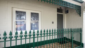 Unclassified image, 4 of 12, button - BOUTIQUE STAYS - Carlton Terrace (Princes Hill)