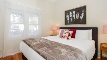 House, 2 Bedrooms | 2 bedrooms, premium bedding, iron/ironing board, free cots/infant beds