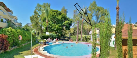 Outdoor pool, pool loungers