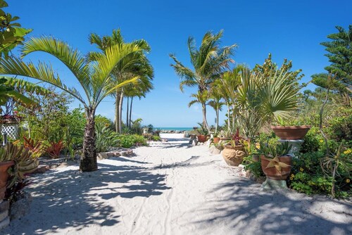 Large private balcony with Gulf views! 2 Bedroom condo. FN #205