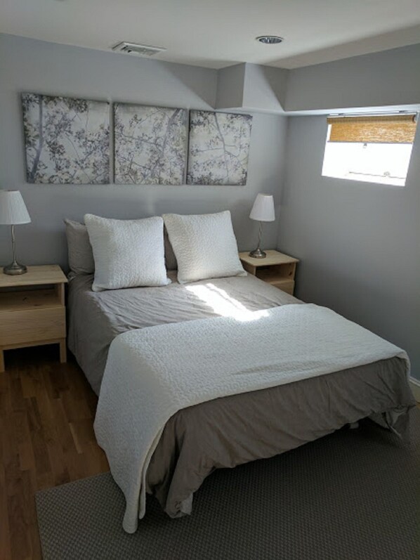 2 bedrooms, iron/ironing board, free WiFi, bed sheets