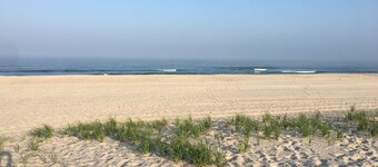 Lovely First Floor Oceanfront 207 E 22nd Spray Beach, LBI, Nueva Jersey. 