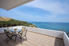 Outdoor dining - SUMMER HOUSE NEXT TO SEA (CHIOS)