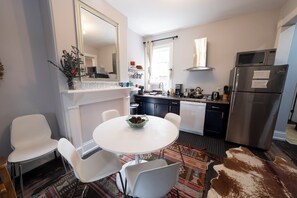 Fridge, microwave, stovetop, dishwasher - Cap Hill 1-level Loft-style 2 Bedroom, near Capitol, Eastern MarketFREE Parking, (Washington)