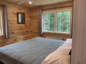 2 bedrooms, iron/ironing board, travel cot, Internet