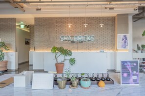Hot tub, body treatments, aromatherapy, hot stone massages