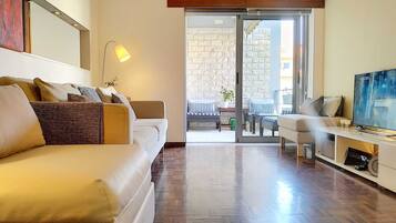 Smart TV, DVD player, books, music library