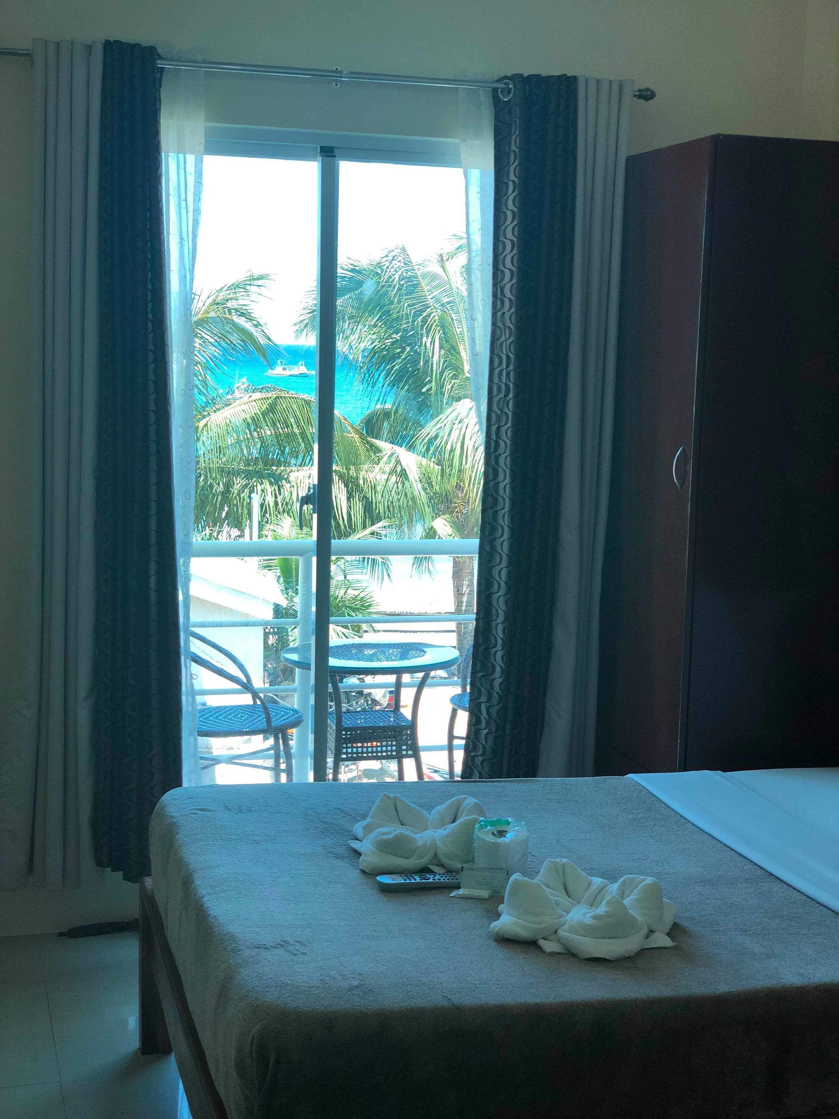 standard room | desk, iron/ironing board, free wifi