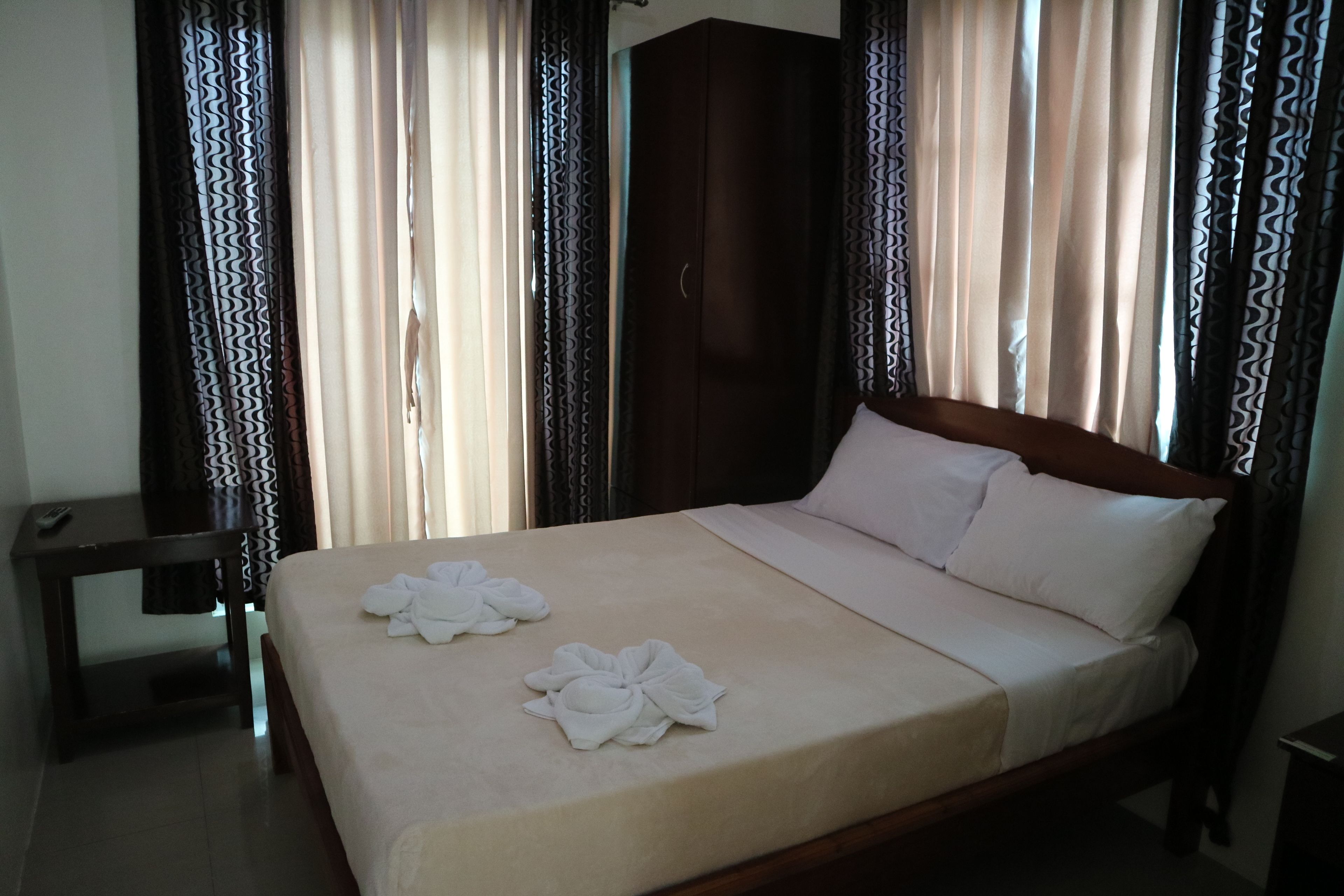 standard room | desk, iron/ironing board, free wifi