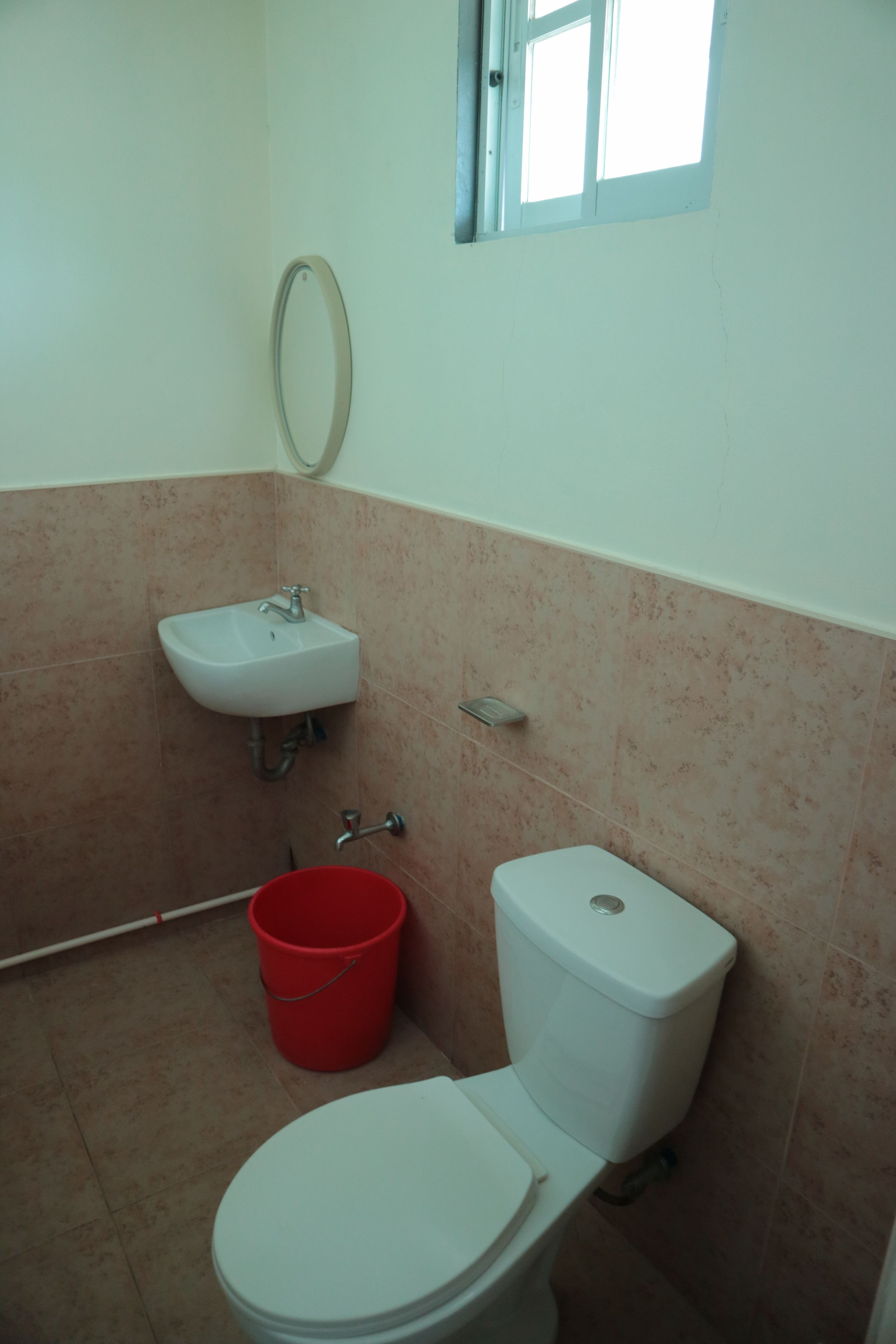 family room, 1 bedroom | bathroom | shower, free toiletries, towels