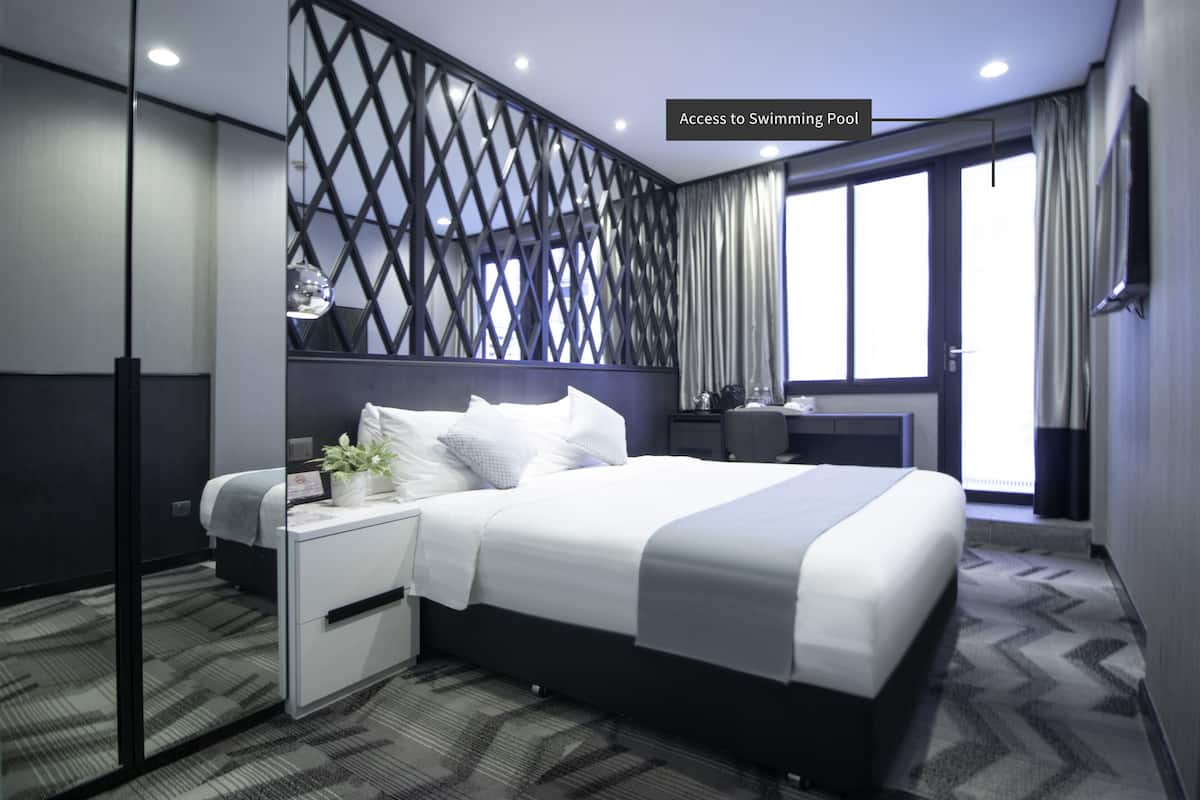 Free minibar, in-room safe, soundproofing, iron/ironing board