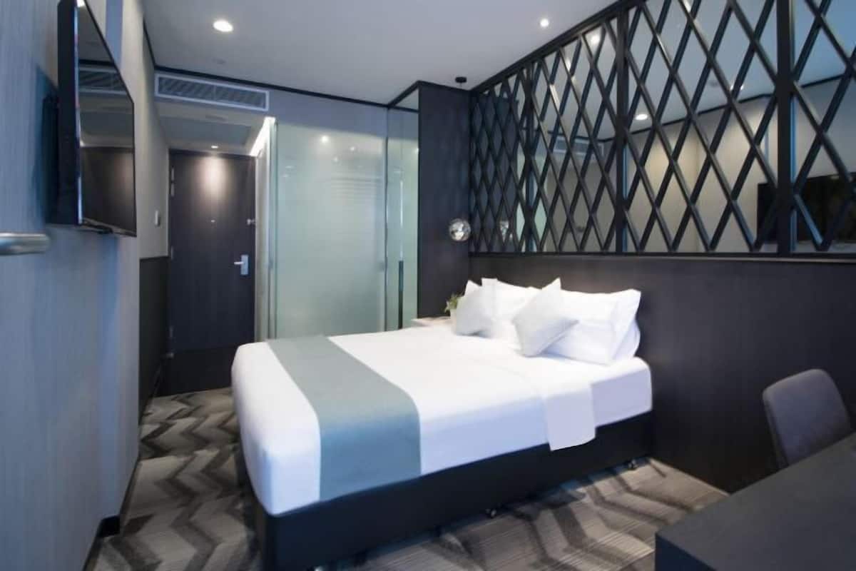 Minibar con artículos gratuitos, caja fuerte, sistema de insonorización