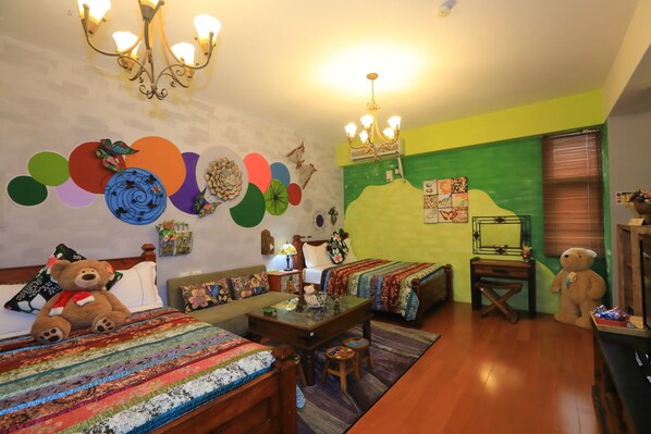 Family Suite | Children's theme room