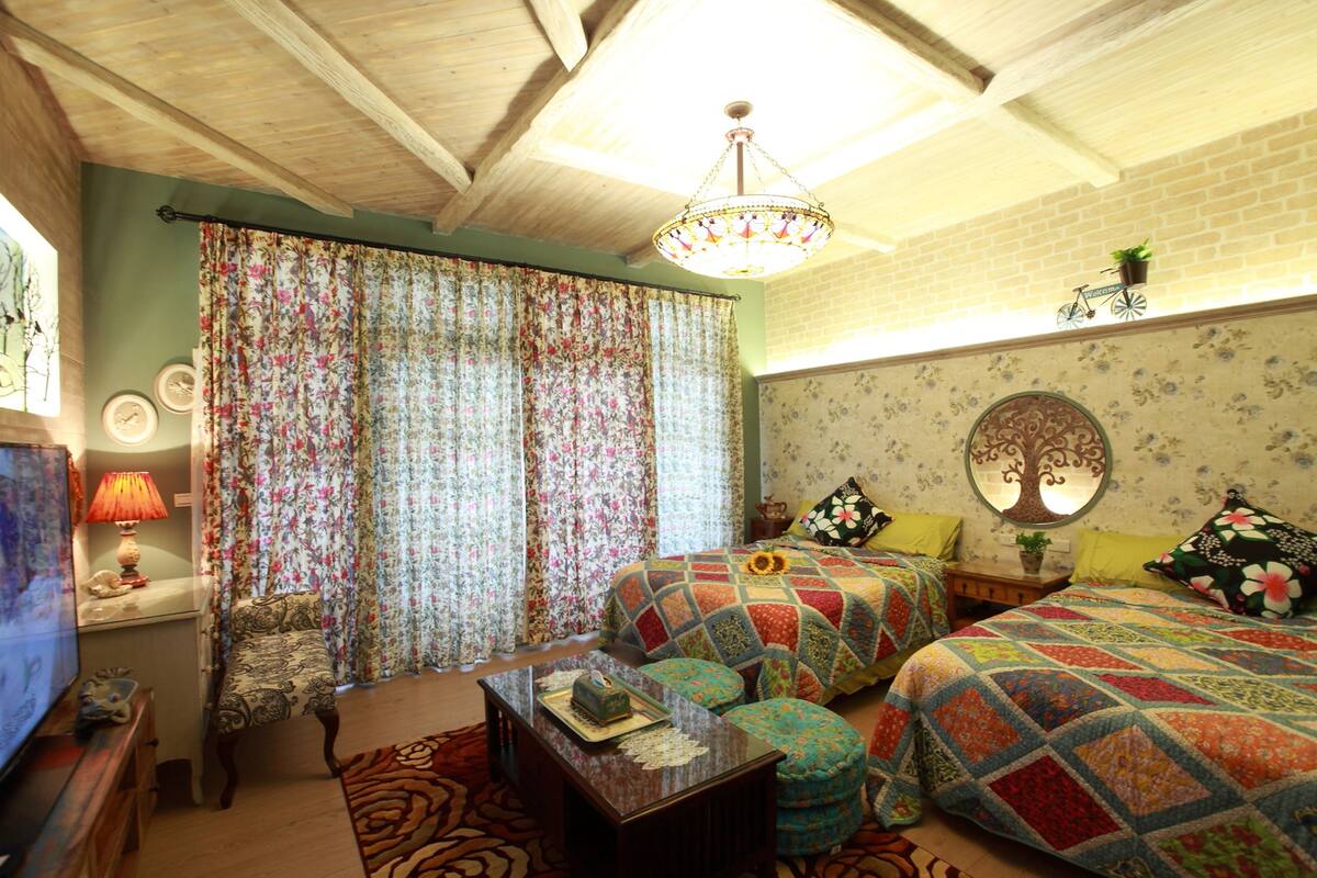 Chambre Quadruple Deluxe | Bureau, rideaux occultants, chambres insonorisées, Wi-Fi gratuit