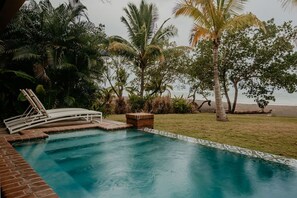 Casa Om | Vistas al mar
