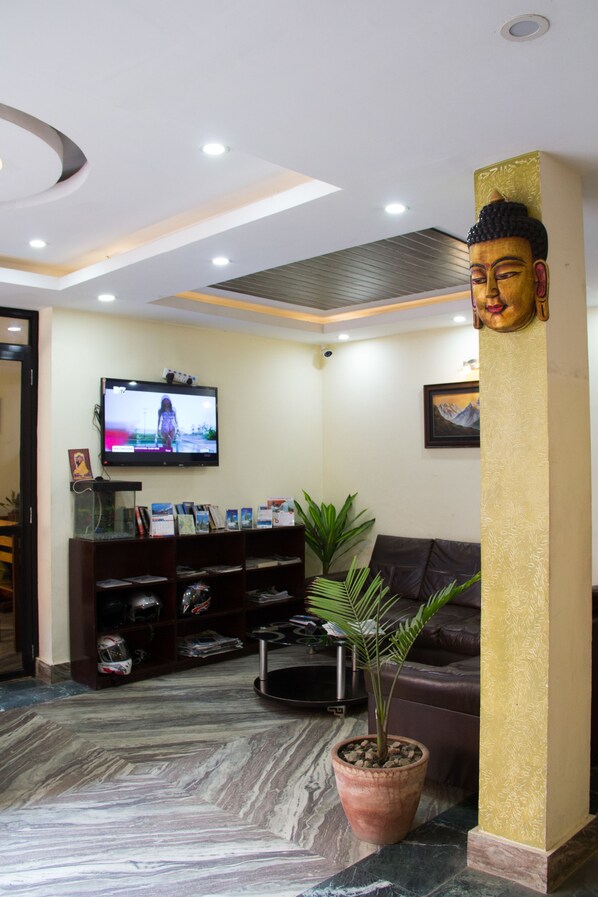 Lobby sitting area - Sankata Hotel & Apartment (Kathmandu)