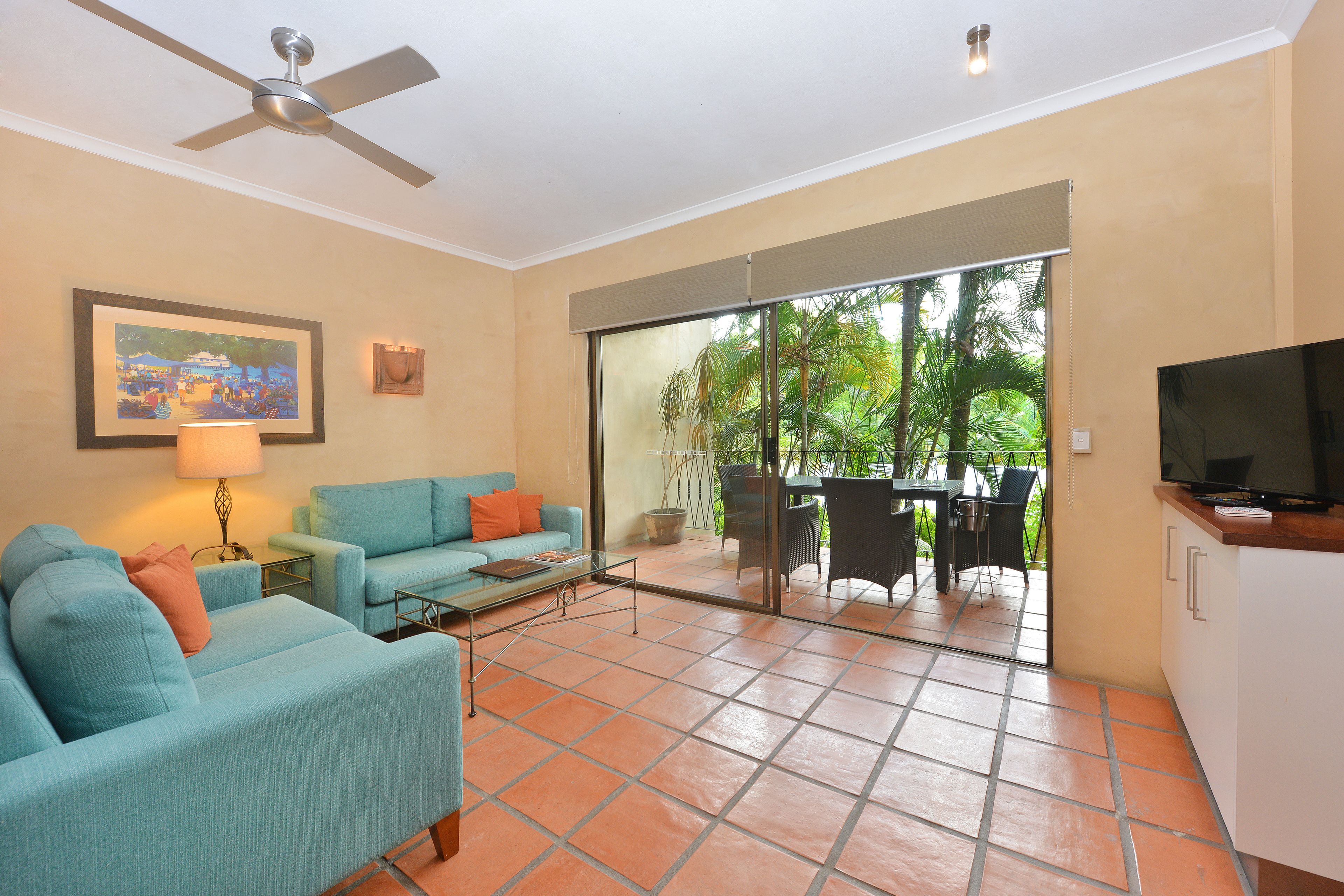 Apartemen Deluks, 2 kamar tidur | Area keluarga | TV layar datar