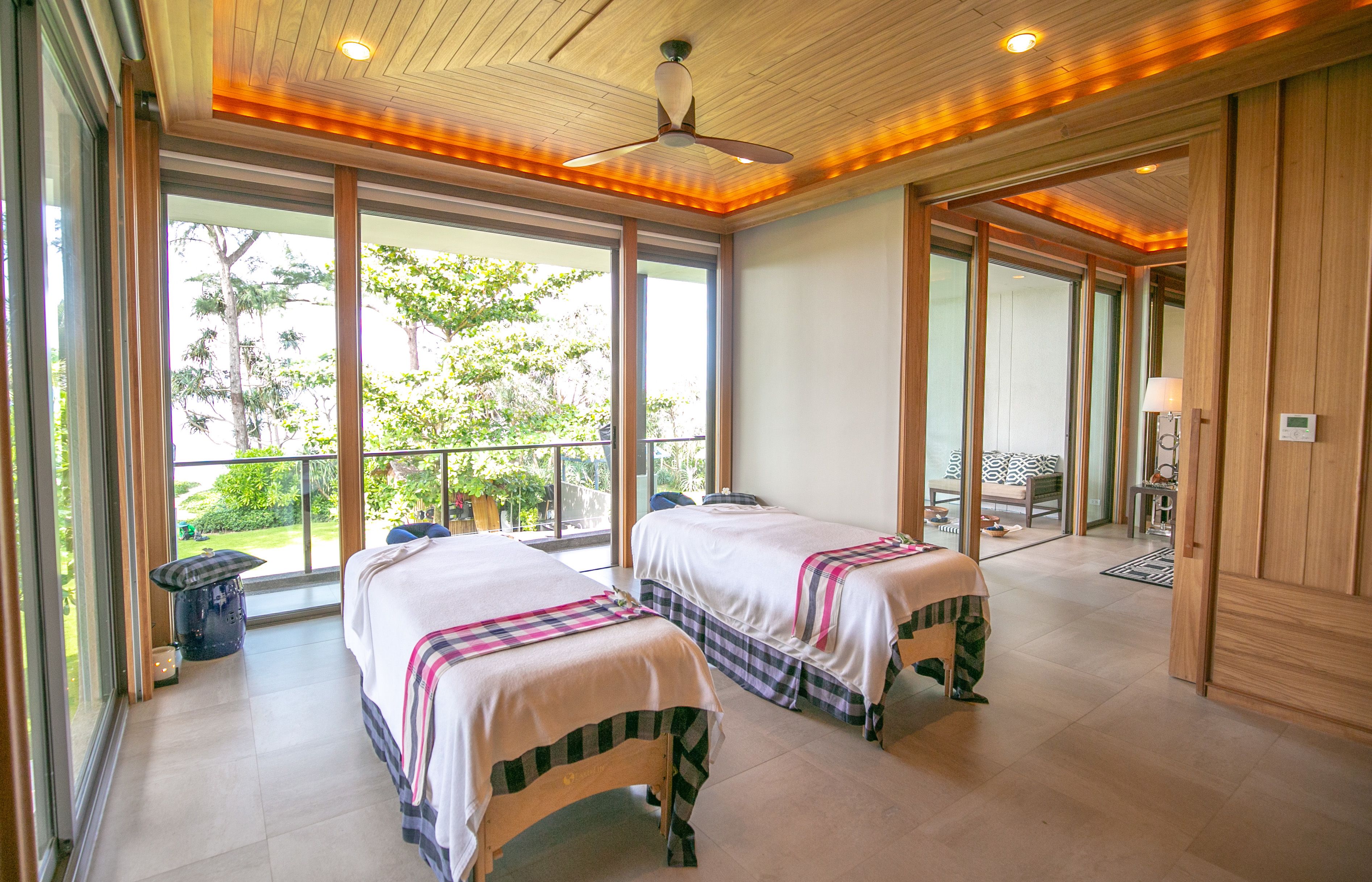 body treatments, swedish massages, thai massages, body wraps