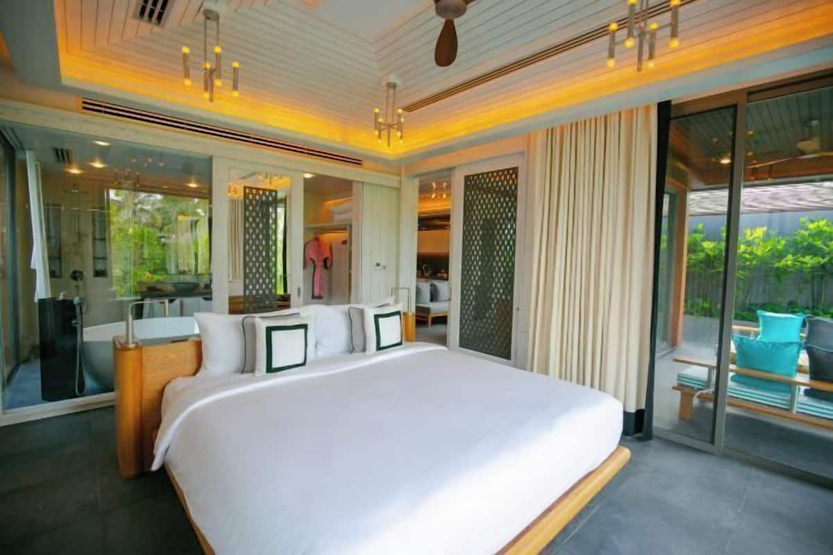 1 chambre, minibar, coffres-forts dans les chambres, bureau