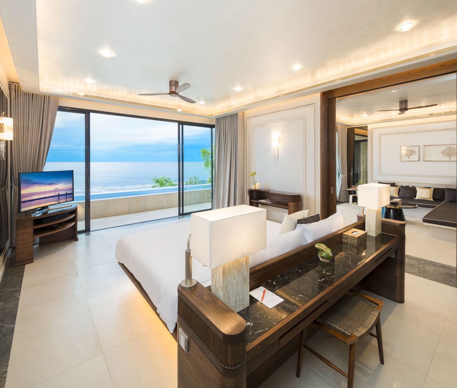 Ropa de cama de alta calidad y artículos del minibar gratis 