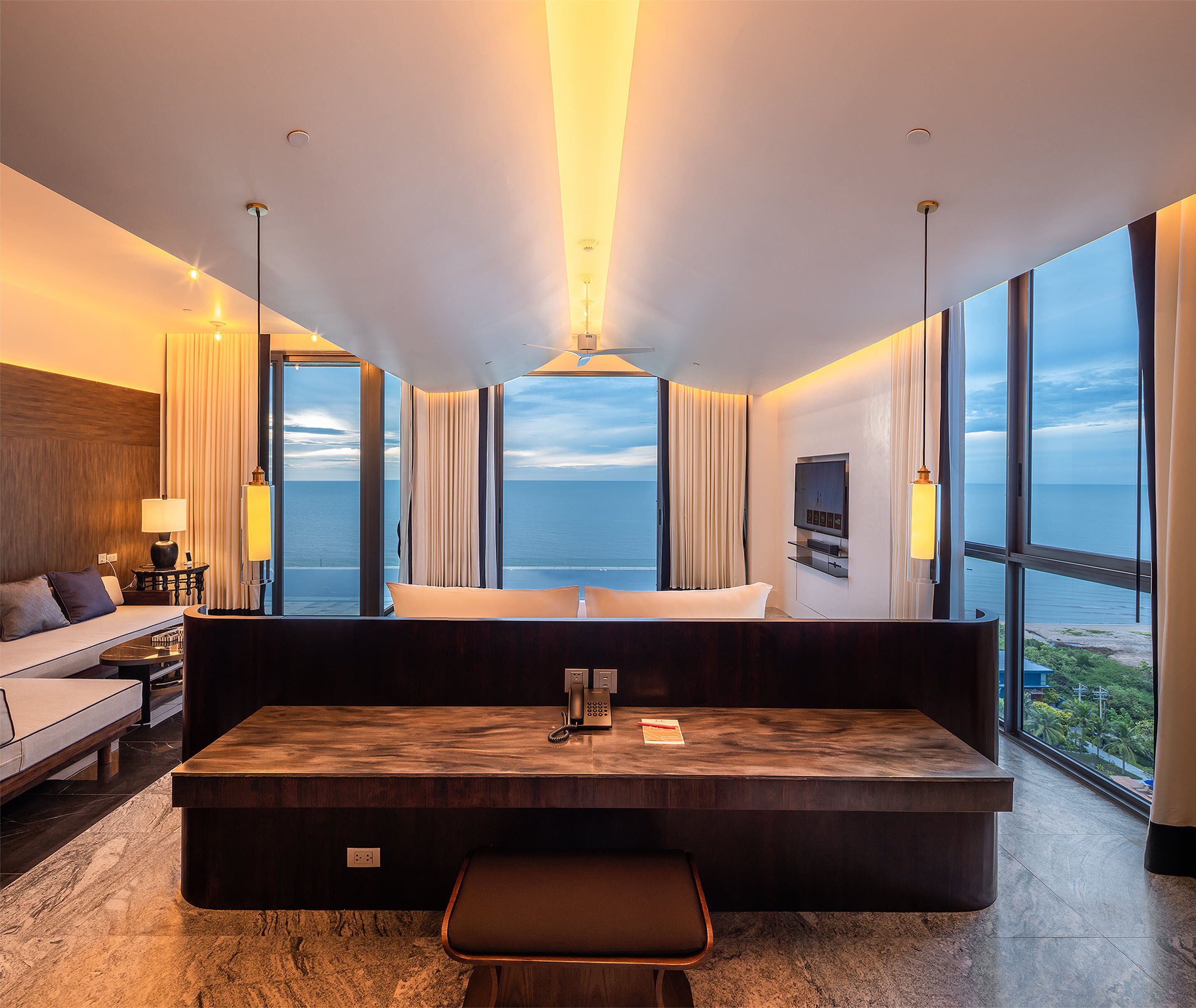 baba mama penthouse seaview | 1 bedroom, premium bedding, free minibar, in-room safe